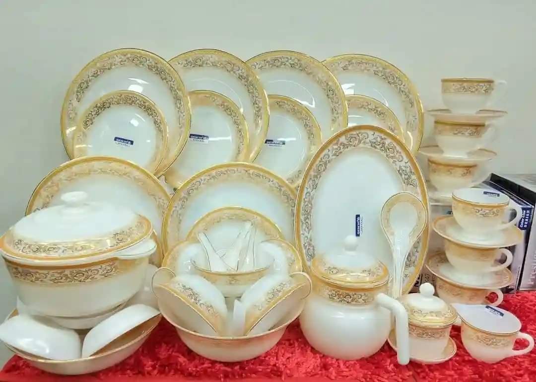 52 Pcs Exclusive Dinner Set Gift And Home Decoration